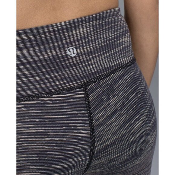 lululemon athletica Gray Patterned Leggings - Picture 9 of 11